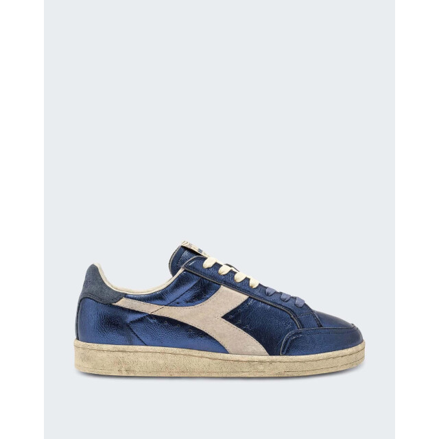 Diadora Dames prestige metal used