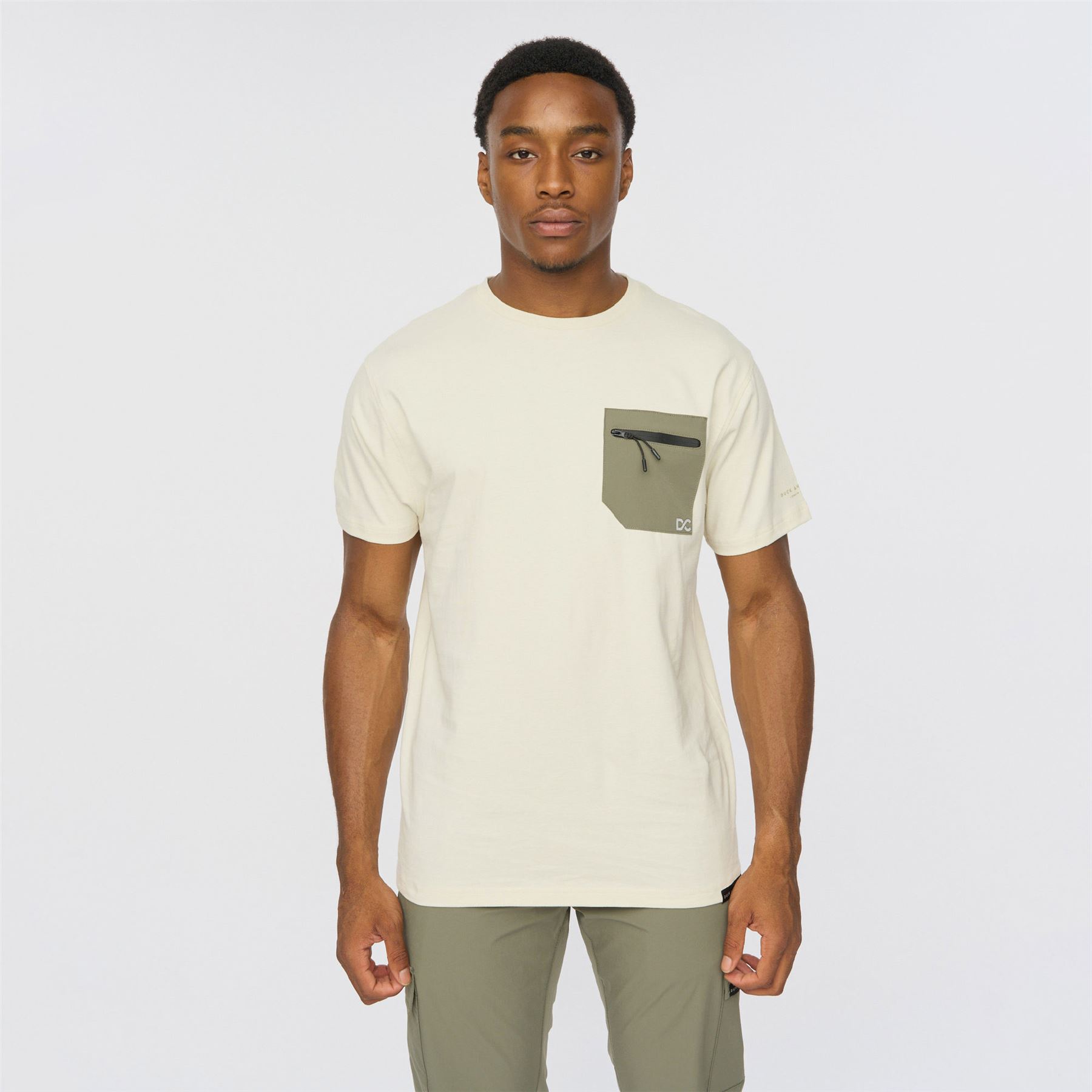 Men's Duck and Cover Kematone T-Shirt in Off White - maat L