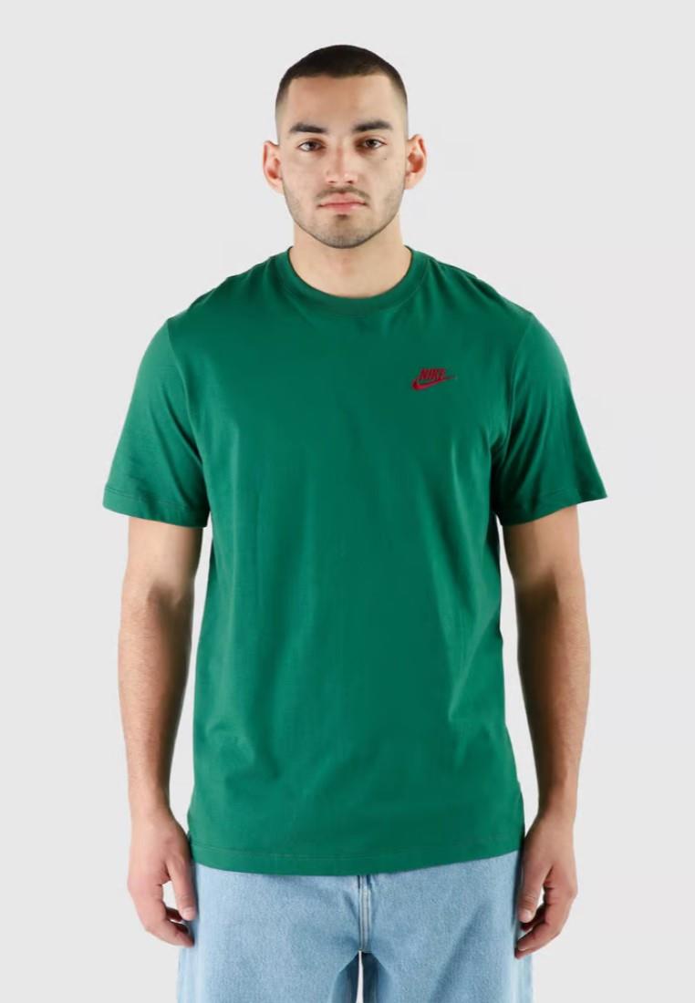 Nike Sportswear Club Heren T Shirt in Groen - maat S