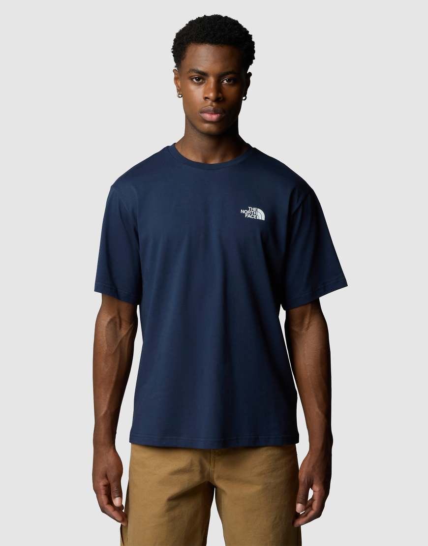 The North Face - M Mountain - Relaxed-Fit-T-Shirt in Gipfel-Marineblau/TNF-Weiß mit Skizzenprint