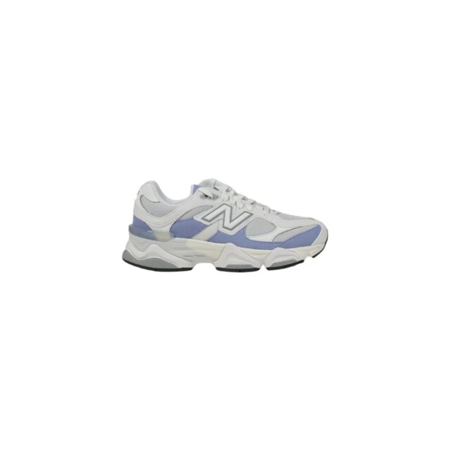 New Balance Women sneakers