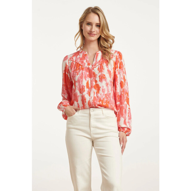 Smashed Lemon 25181 blouse met abstracte verfspattersperzik |
