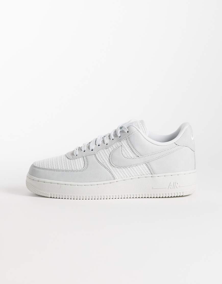 Nike - Air Force 1 '07 LV8 - Sneaker aus Webstoff in Weiß und Grau