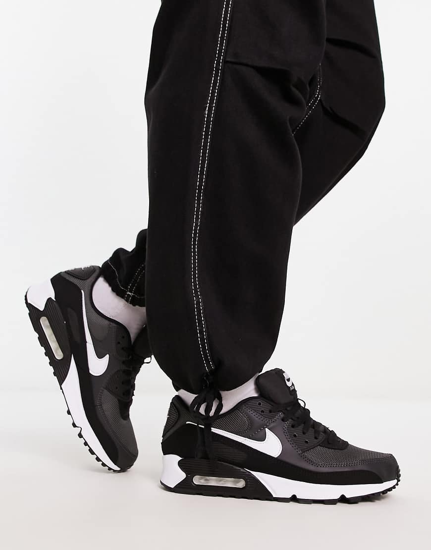 Nike - Air Max 90 Recraft - Sneaker in Schwarz und Weiß