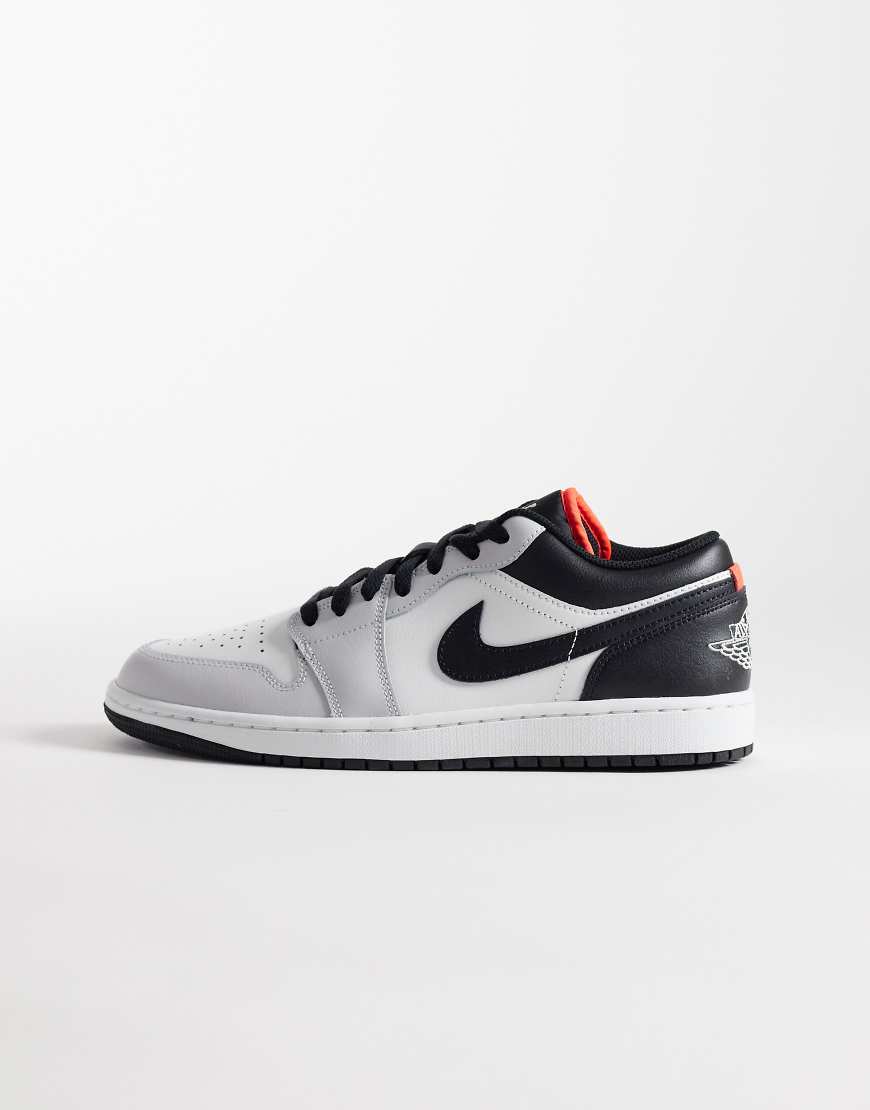 Nike - Jordan Air 1 Low - Sneaker in Grau, Schwarz und Weiß