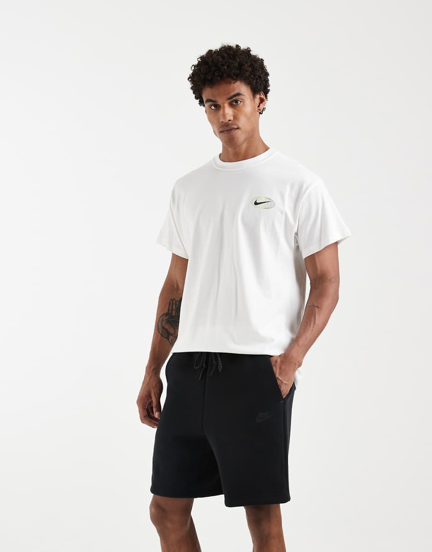 Nike - Tech Fleece - Strick-Shorts in Schwarz