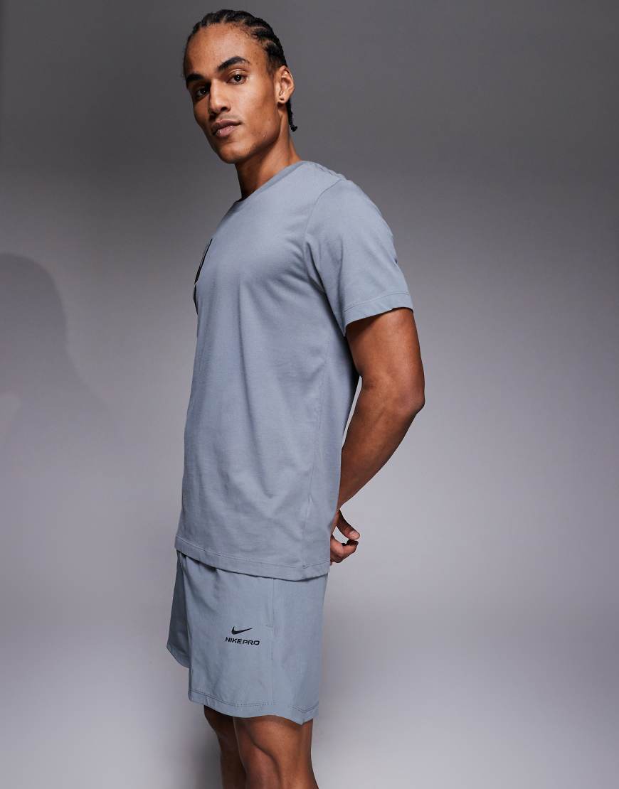 Nike Training - Pro Dri-FIT - Shorts in Grau, 6 Zoll Schrittlänge-Schwarz