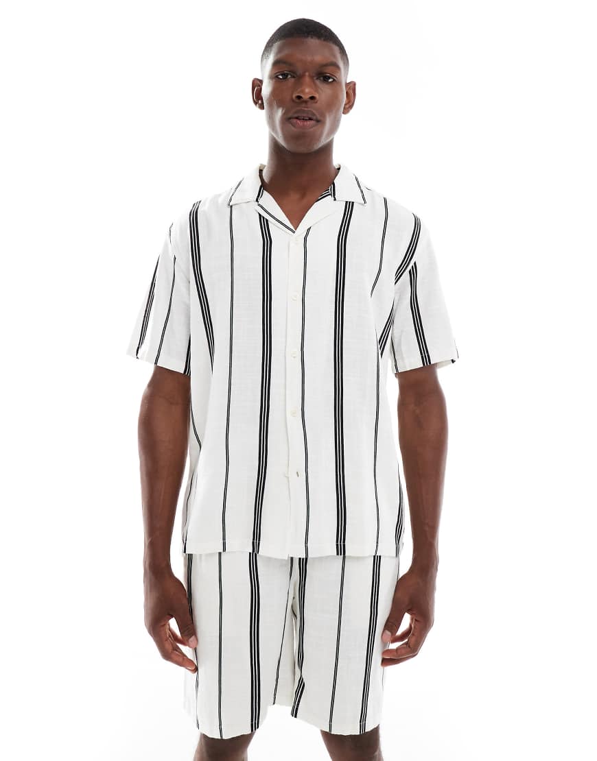 ONLY & SONS - Hemd im Leinenlook in Weiß mit schwarzen Streifen, Kombiteil-Neutral