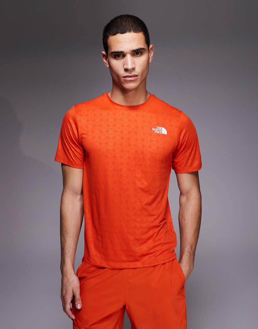 The North Face - Pentadome 24/7 - T-Shirt in Rot mit Präge-Effekt und Logo