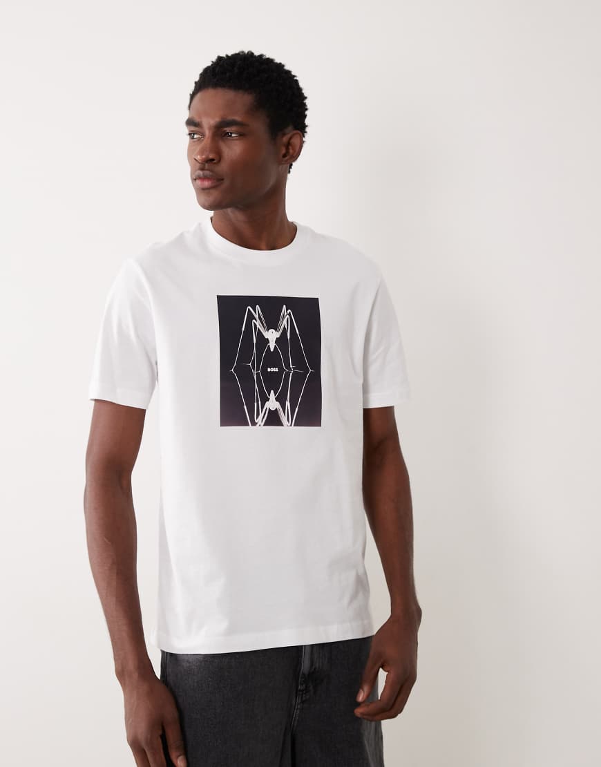 HUGO BOSS - Regular-Fit-T-Shirt in Weiß mit Grafik
