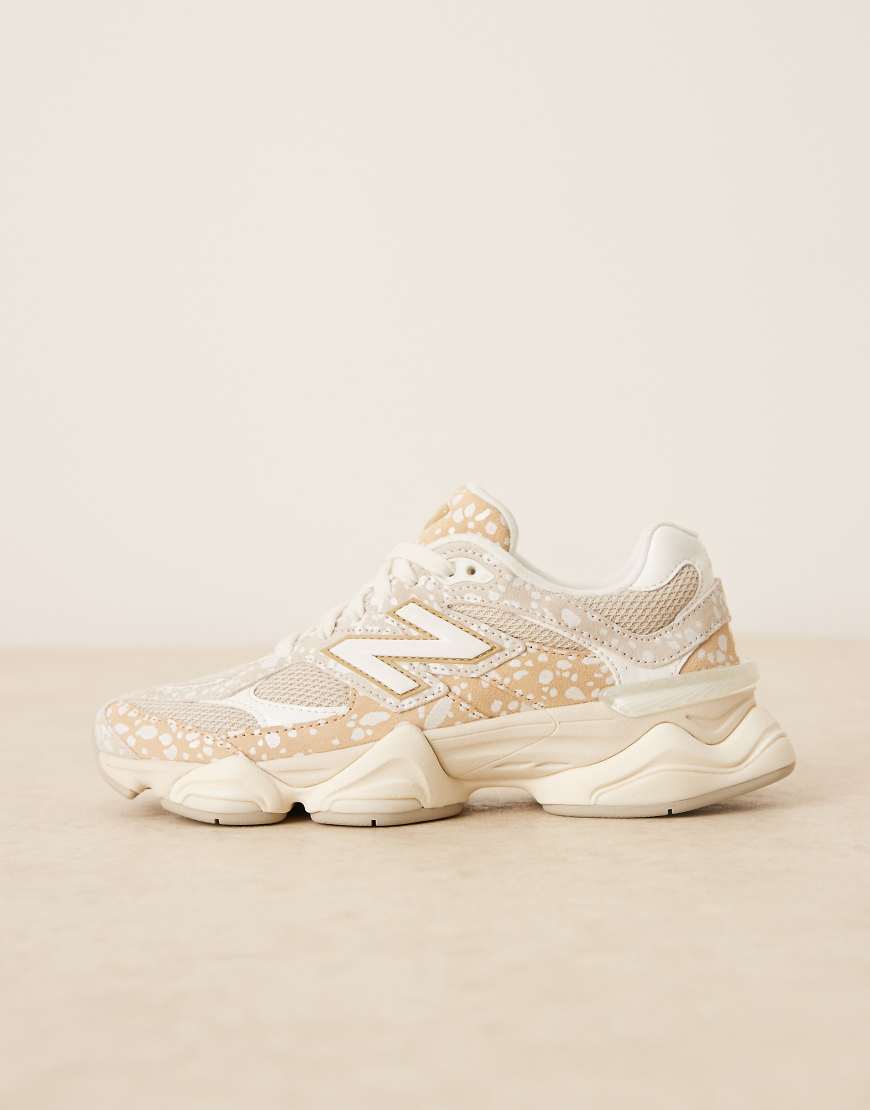 New Balance - 9060 - Sneaker in Sesam mit Rehfell-Print-Neutral