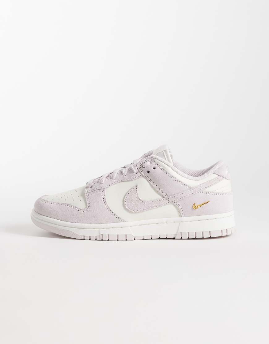 Nike - Dunk Low - Sneaker in Weiß und Rosa