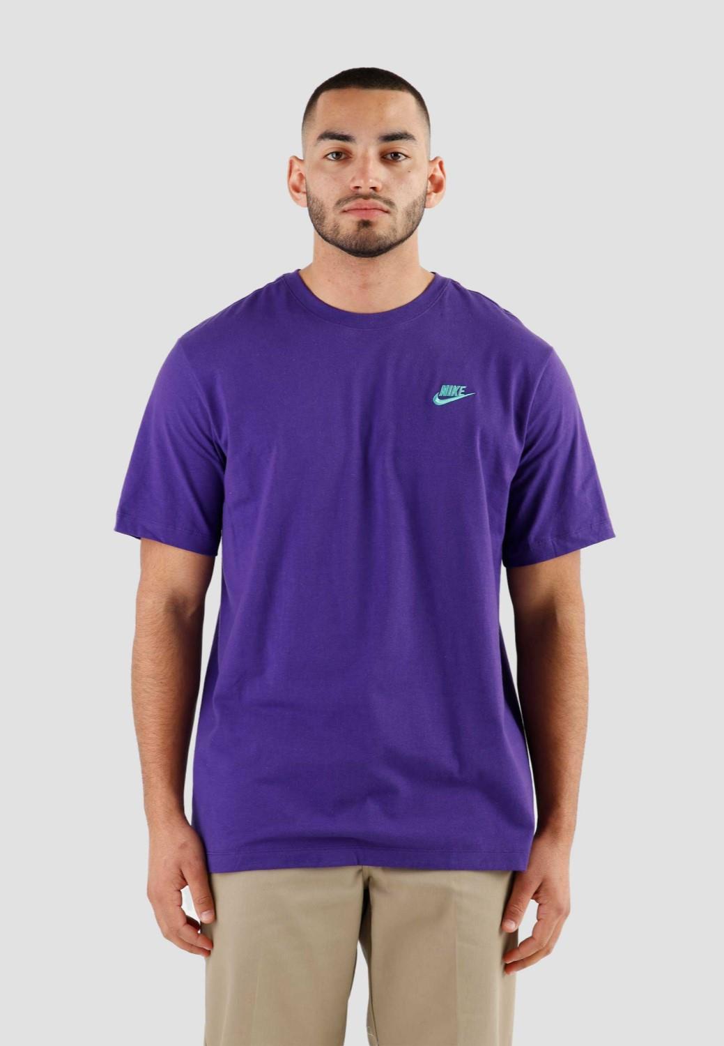 Nike Sportswear Club T-shirt voor heren in paars