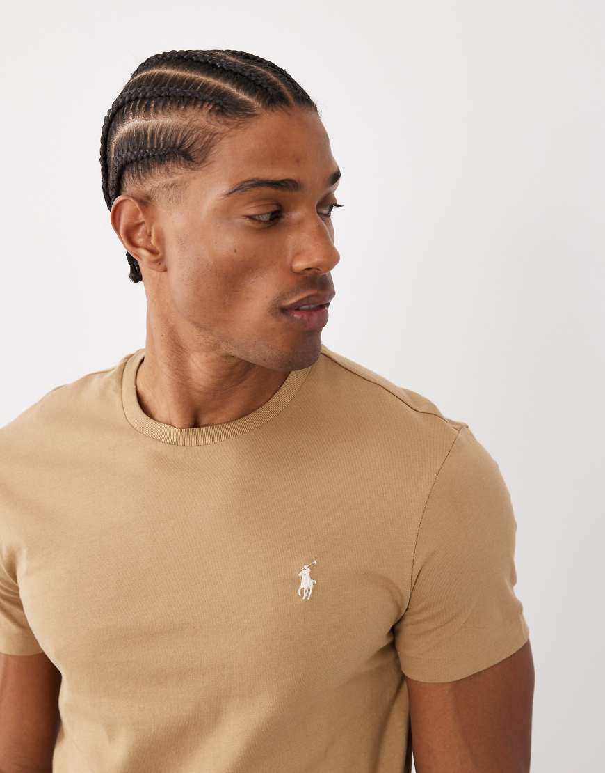 Polo Ralph Lauren - Custom Fit T-Shirt in Hellbraun mit Reiter-Logo